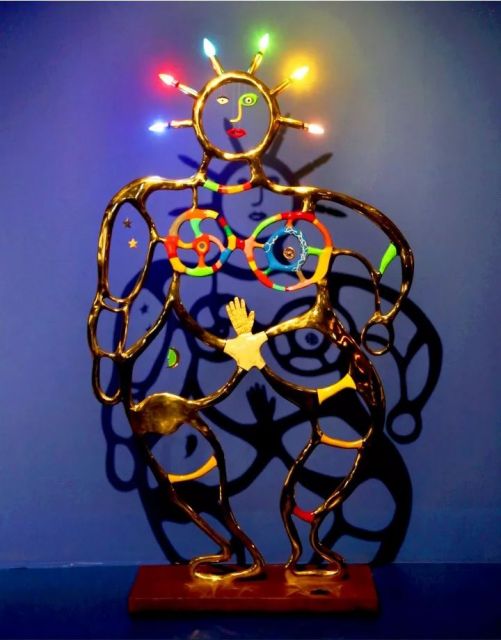 妮基·圣法尔个展