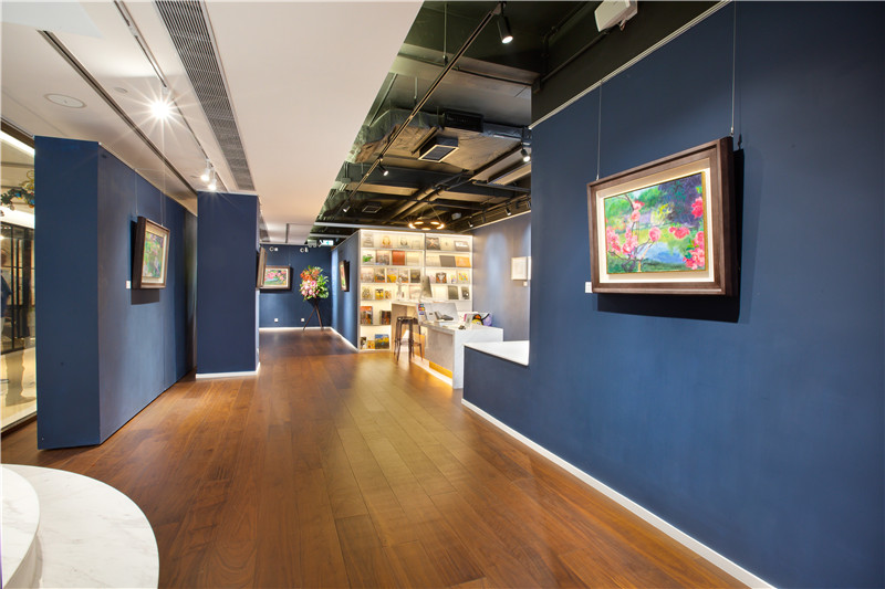 “凌云一笑”周春芽香港个人作品展