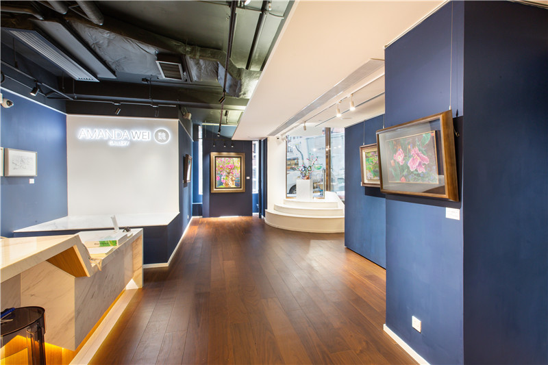 “凌云一笑”周春芽香港个人作品展