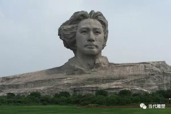 国内当代著名的雕塑家