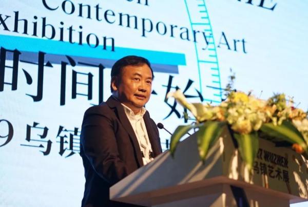陈向宏在发言