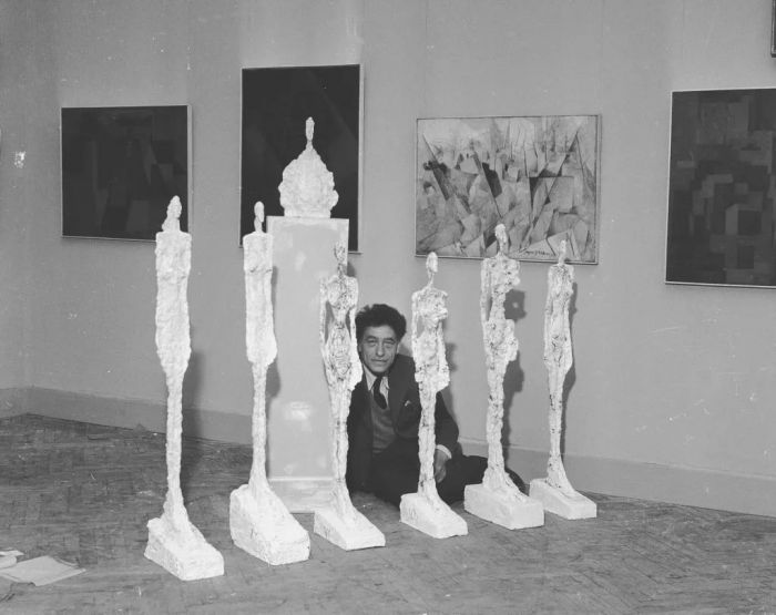 贾科梅蒂和他的雕塑，1956年在威尼斯双年展