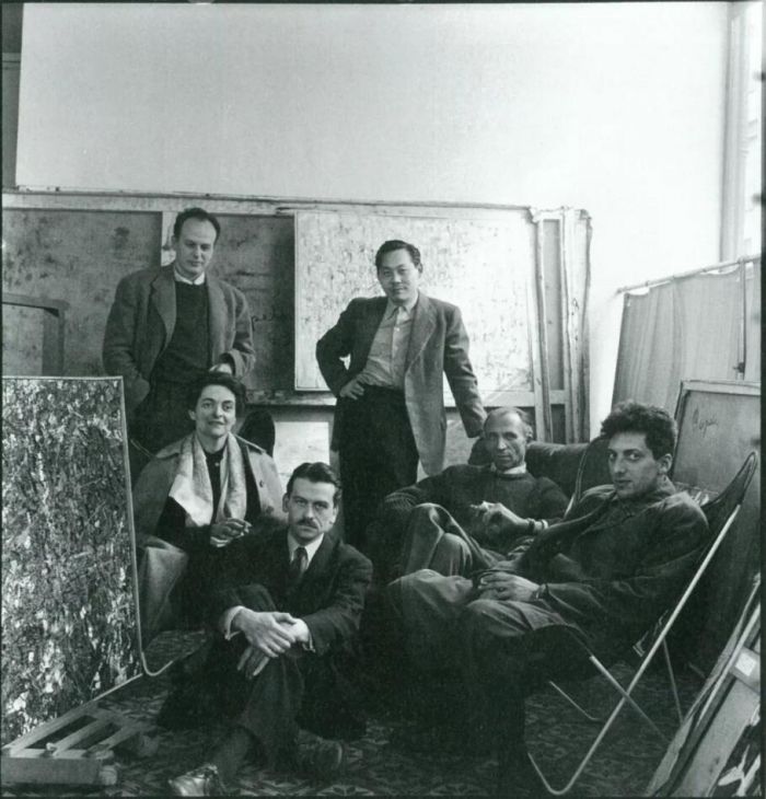 1953年，赵无极与乔治·马蒂厄等艺术家摄于巴黎