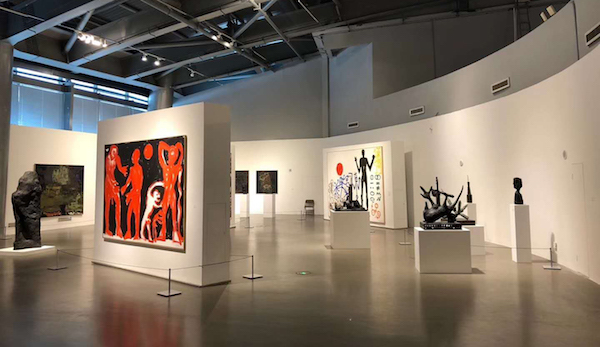 《重整 | 德国艺术立场》展览现场，王乾龙图。