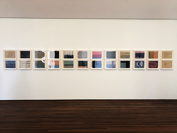 《比耶夫尔颂歌》，档案染料、丝网印刷布书，25页，29.2×38.1cm，2007 伊斯顿基金会收藏