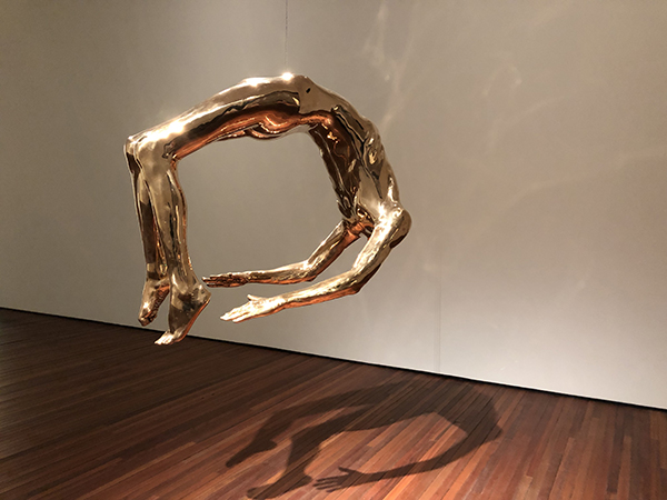 《歇斯底里之弧》，83.8×101.6×58.4cm，1993 伊斯顿基金会收藏