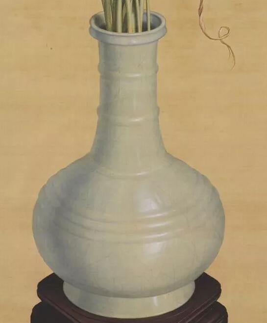 ▲《聚瑞图》细节／瓷瓶上光源反光的描绘，突出了釉的质感，但也不似油画一般强调光线，是郎世宁“改良后”的西洋风。