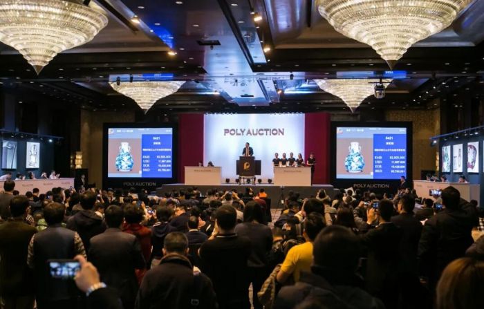 乾隆御制领衔 保利秋拍古董珍玩之夜斩获5.9亿元