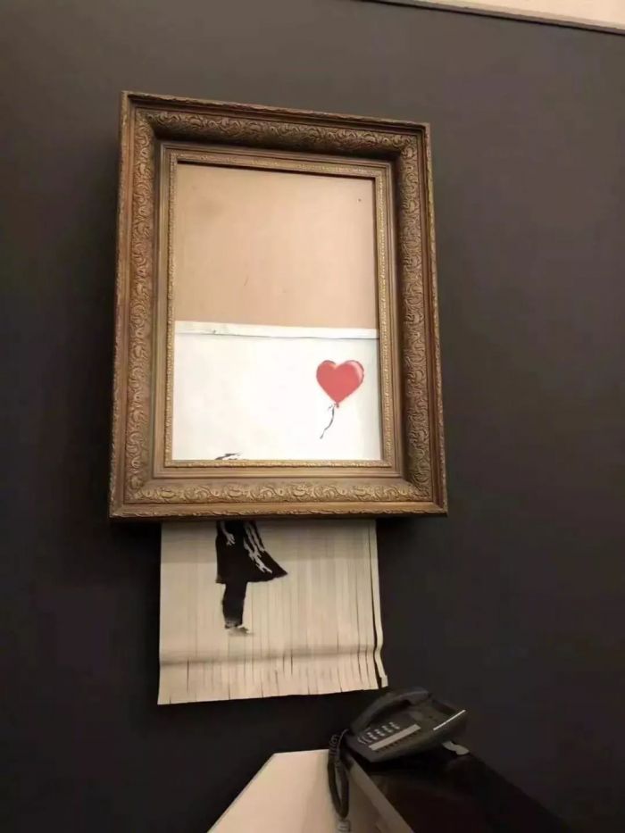 《Girl With Red Balloon》被毁后