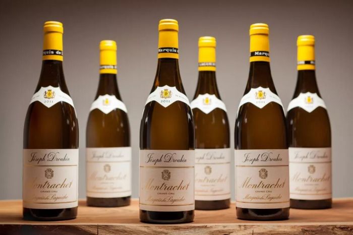 2011年约瑟夫杜鲁安酒庄拉格维奇蒙哈榭，12瓶。估价：35,000 - 55,000港元。将于3月16日佳士得香港佳士得名酿呈献尊尚私人窖藏拍卖呈献