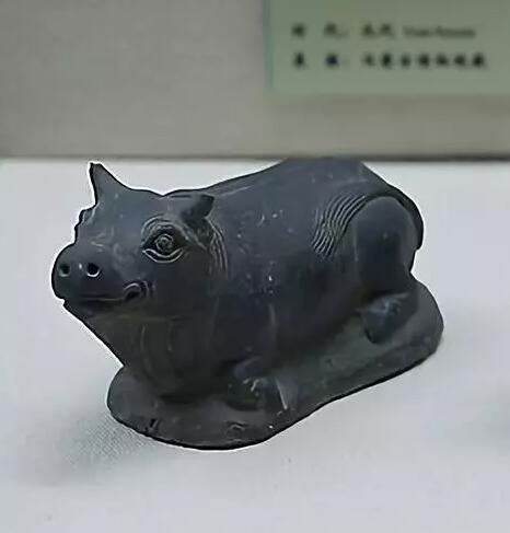 ▲元代 黑陶卧猪 内蒙古博物院藏