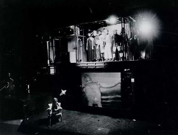 Reza Abdoh, 《鬼怪》，1991.表演现场，洛杉矶戏剧中心，1991.摄影：R. Kaufman.