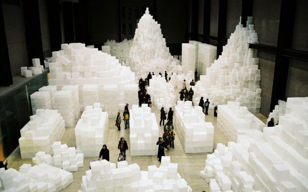 Rachel Whiteread, Embankment, 2005