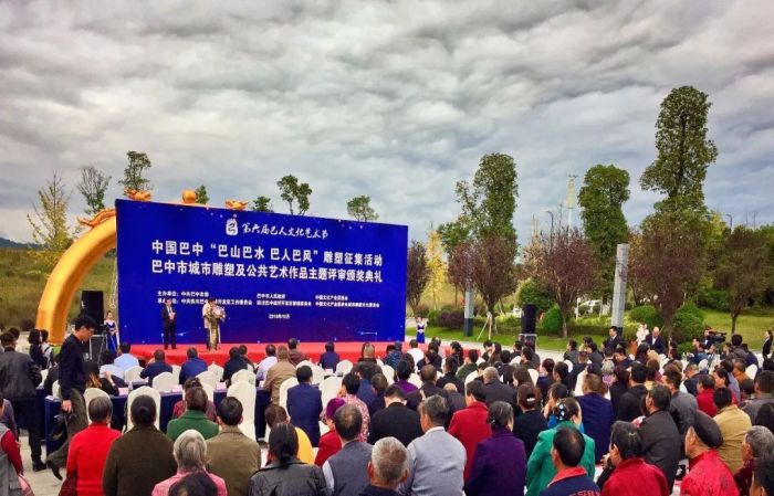 城市雕塑的现代语言转化