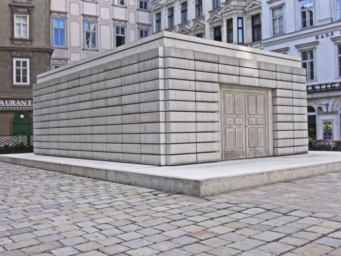Rachel Whiteread, Holocaust Memorial, 1995-2000