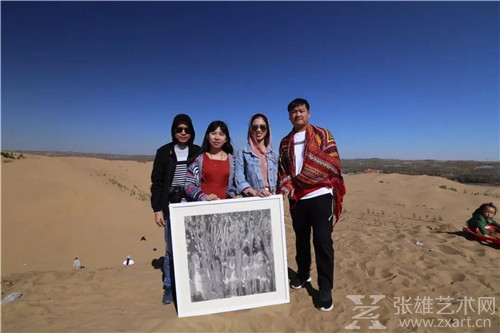 把艺术还给自然(一)——观艺术家王华明“自然美术馆”之响沙湾大沙漠个人展有感