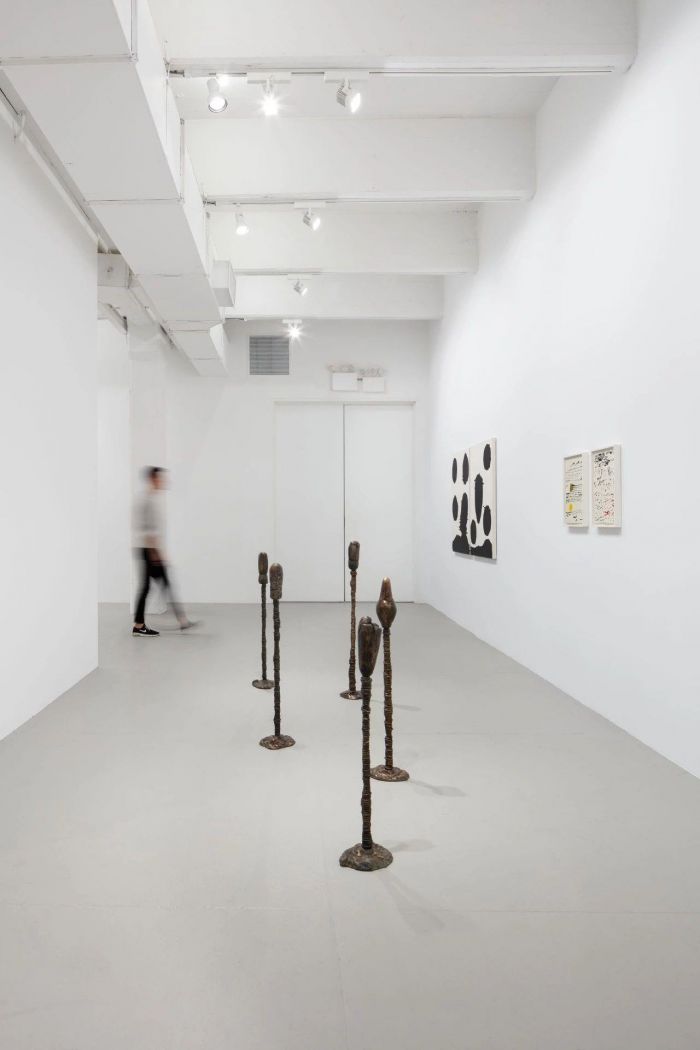 ▲安娜·玛利亚·麦欧利诺个展「诗意的漫步」现场图片，豪瑟沃斯纽约22街，图片：豪瑟沃斯，摄影：Timothy Doyon