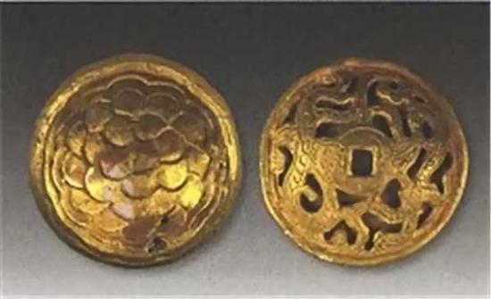 图二五河北满城西汉中山靖王刘胜、窦绾夫妇墓出土小金饼