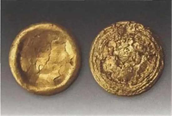 图二三江西南昌海昏侯墓出土凹面金饼