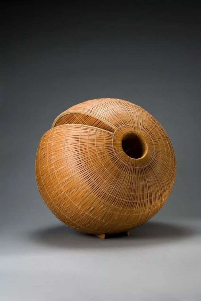 “竹之名匠——旧金山亚洲艺术博物馆藏日本竹器展”中的竹器 图片来源：苏州博物馆