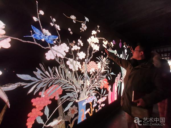 “花开岁朝”现场