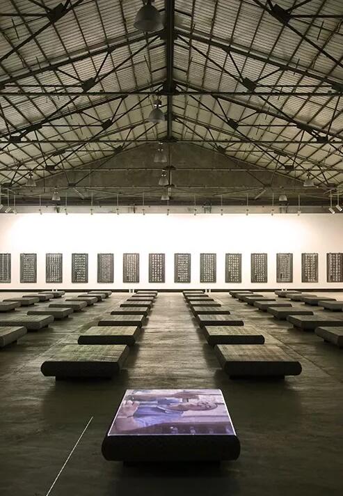 【唐诗后著】碑林肆系，展于oct当代艺术中心 何香凝美术馆，2005年