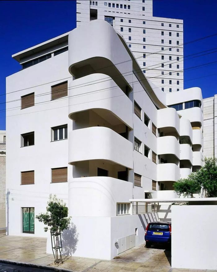 ▲特拉维夫由德国犹太建筑师 Wilhelm Haller 设计的Bruno House Dezeen/Amit Geron