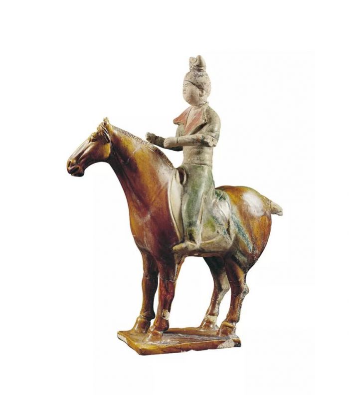 三彩胡服女骑俑（陕西历史博物馆供图）