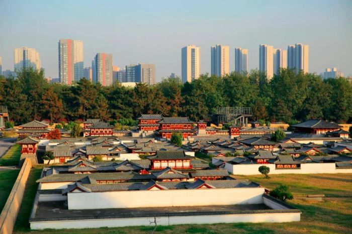 大明宫遗址微缩景观（张雷 摄）