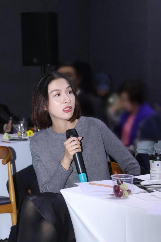 资深媒体人（原香港《大公报》收藏版主编） 周婉京