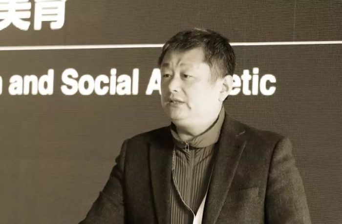 （受访嘉宾：赵力，现为中央美术学院艺术管理与教育学院副院长、博士生导师，主要研究方向为美术史、文化遗产保护与发展、艺术管理与艺术推广等。）