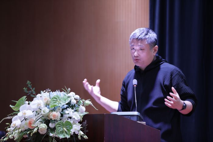 中央美术学院艺术管理与教育学院副院长赵力做讲座
