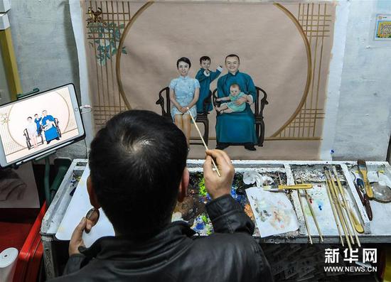 探访转型期的“中国油画第一村”