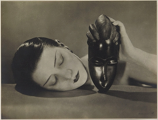 目前拍卖史上最高成交之历史照片，Man Ray 的《Noire et Blanche》，成交价为 3132281美元 佳士得供图