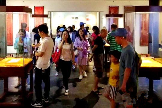 《流金税月》福建税票文物展在福州林则徐纪念馆展出。