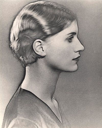 使用中途曝光法洗出的米勒的照片，1930