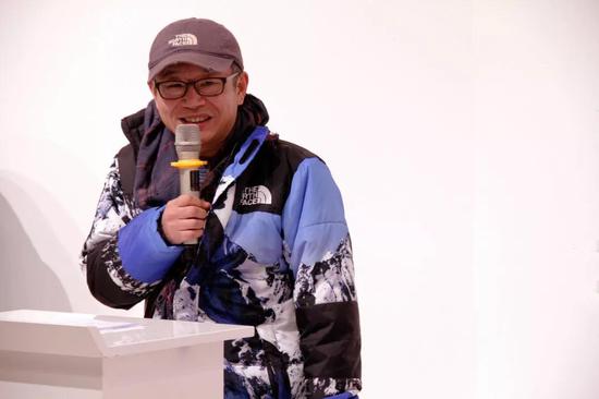 艺术家孟禄丁