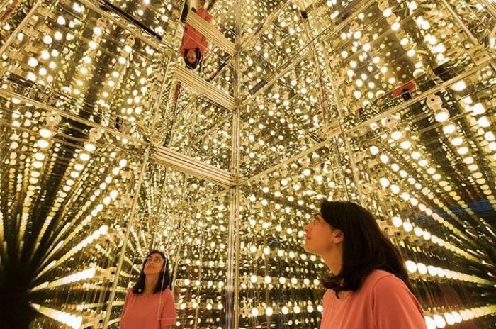 Via Negativa II (interior detail; 2014), Lee Bull, installation view of installation at Hayward Gallery 2018 Photo: Mark Blower;© Lee Bul 2018