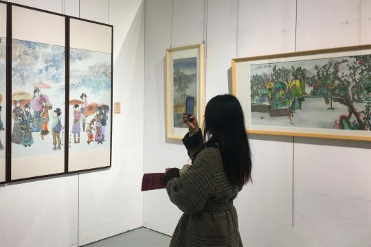 民众观展