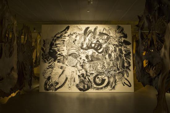 《五百笔#53》 邬建安 宣纸，水墨，彩墨，剪纸拼贴 300x400cm 2018