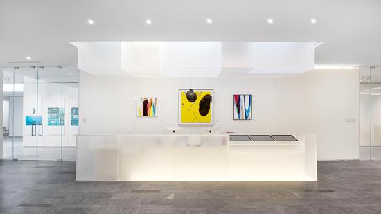 “与艺术同居”展览现场