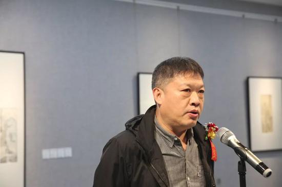 艺术家代表崔海致辞