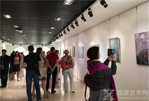 “中俄地方合作交流年——广东画家罗灵、罗奇走进俄罗斯油画作品展”在莫斯科开幕