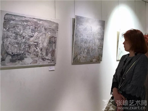 “中俄地方合作交流年——广东画家罗灵、罗奇走进俄罗斯油画作品展”在莫斯科开幕