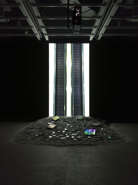索菲亚·阿尔·玛利亚，《The Litany》，2016年