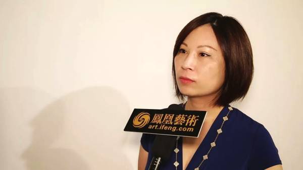▲上海当代艺术馆执行馆长、策展人孙文倩接受“凤凰艺术”采访