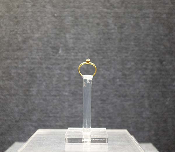 东晋金刚石金指环
