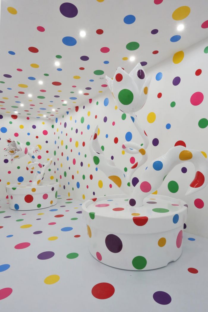 Yayoi Kusama, With All My Love for the Tulips, I Pray Forever, 2013, Metal, fibreglass, urethane paint, stickers, H295 cm x 201 x 170, H235 x 170 x 181 cm, H229.5 x 210 x 170 cm