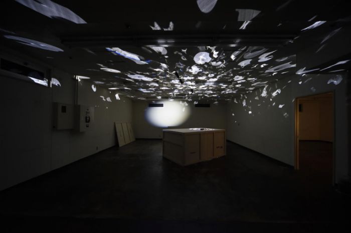 Tsuyoshi Hisakado, after that. -close-, 2016, Mirrors, brass, clock movement, acrylic sheet, plywood, power cable, spot lights etc., 100 x 210 x 127 cm