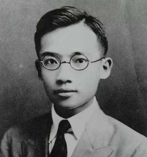 谢投八留菲照片1925年（谢投八家属提供）